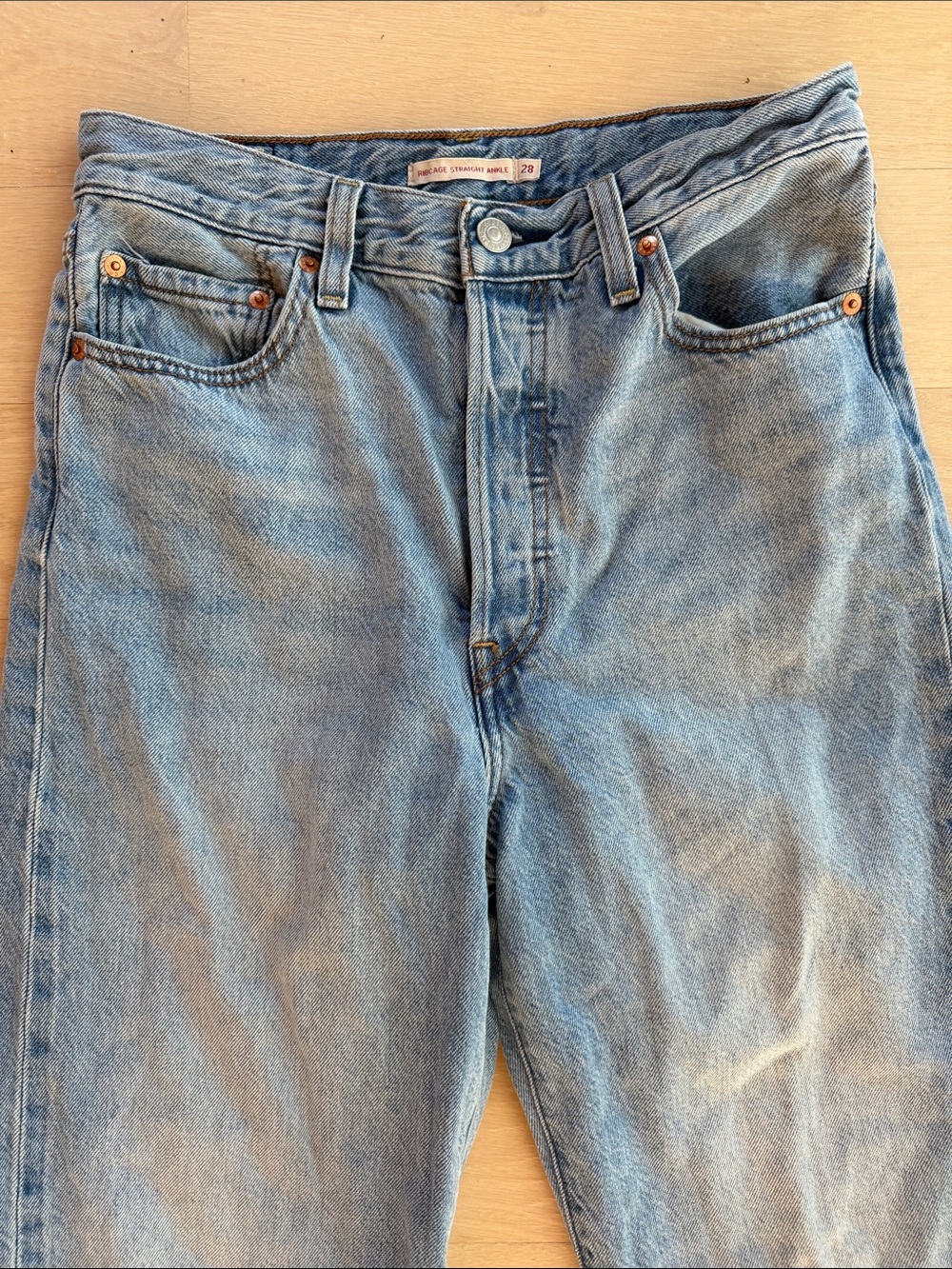 Levi’s - Picture 4 of 5